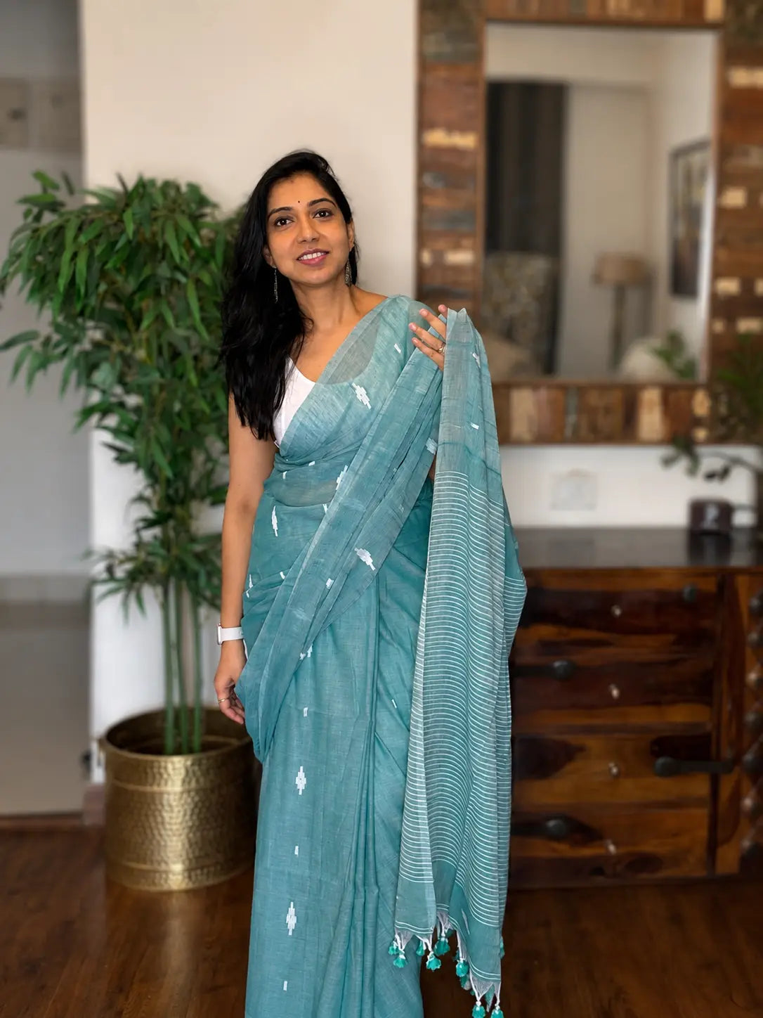 Handwoven Cotton Jamdani Saree – Pallavi
