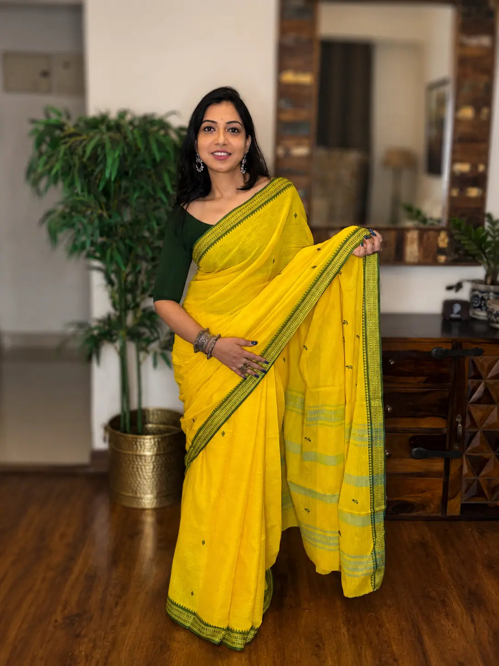 Handwoven Dhaniakhali – Basanti