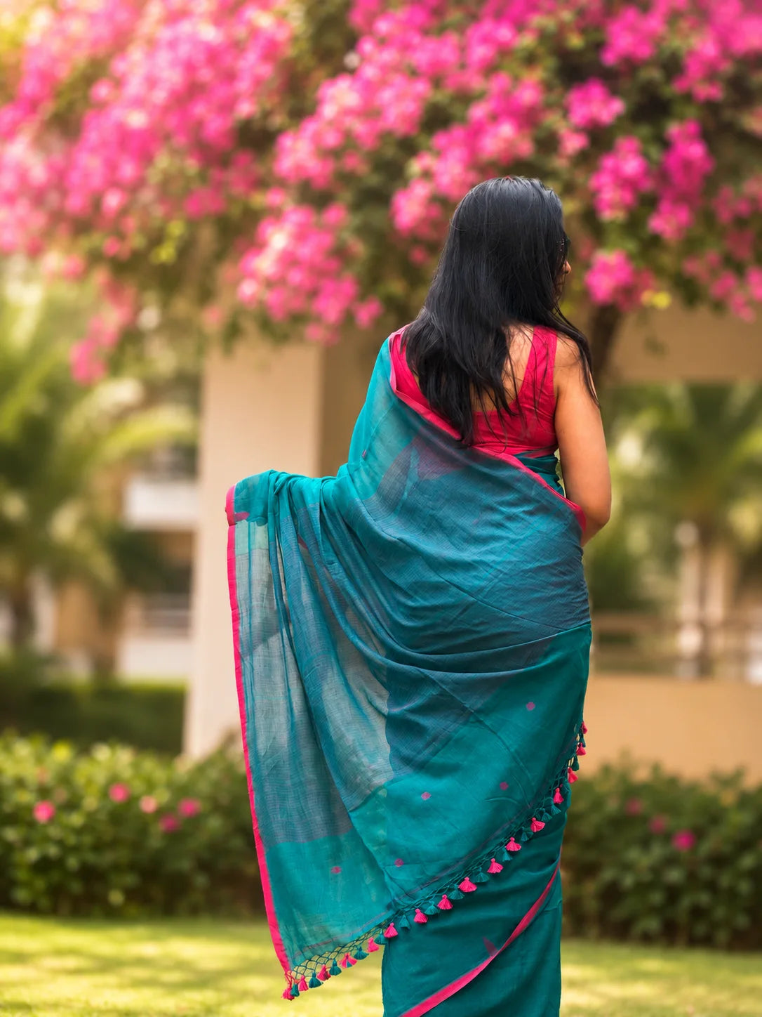 Handwoven Cotton Jamdani Saree – Aarini