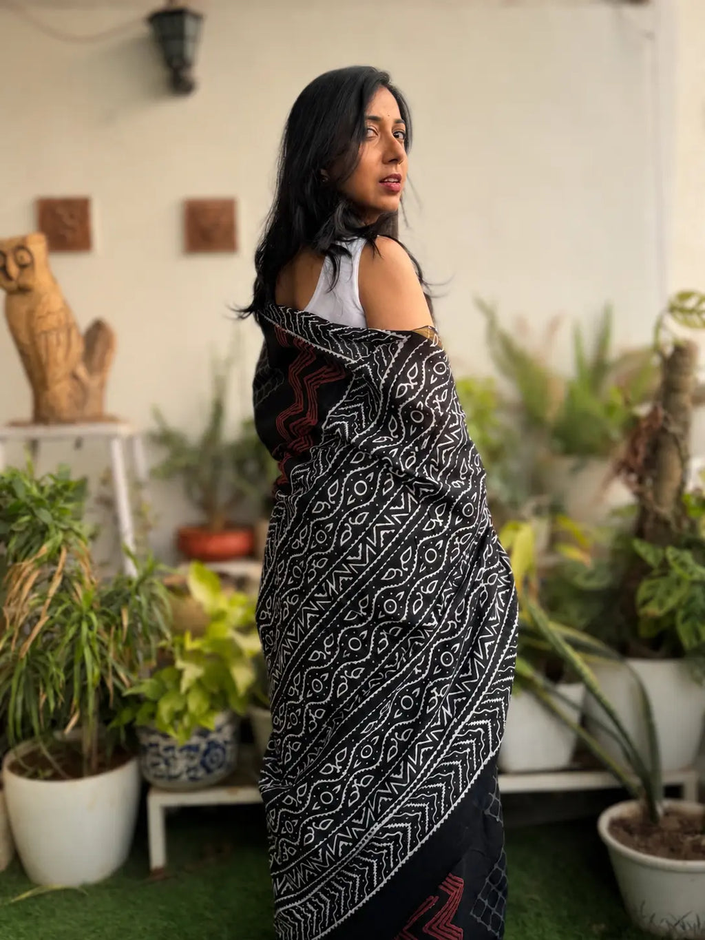 Hand-block Cotton Saree – Black Poetry