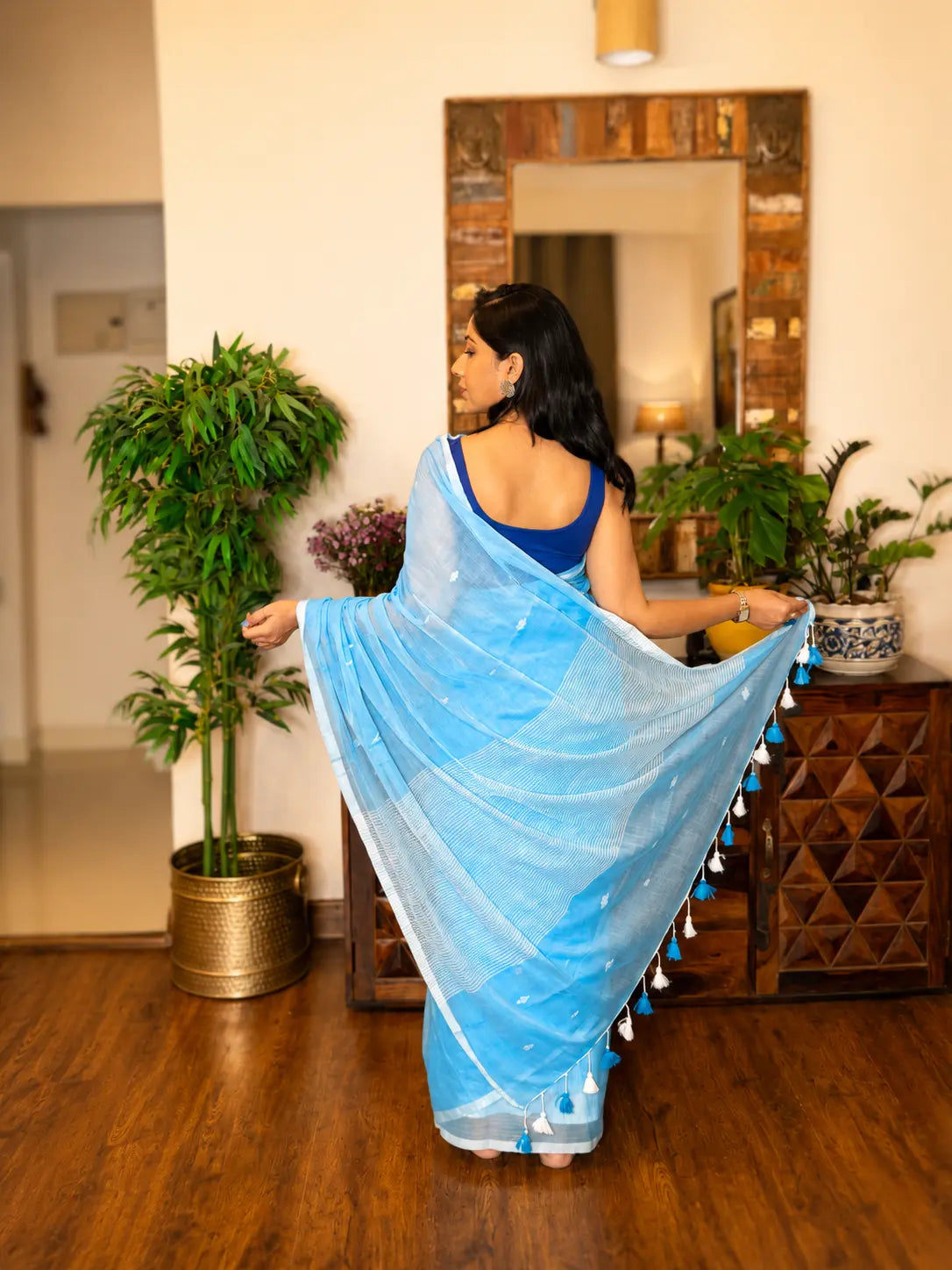 Handwoven Cotton Jamdani Saree – Aakashlina