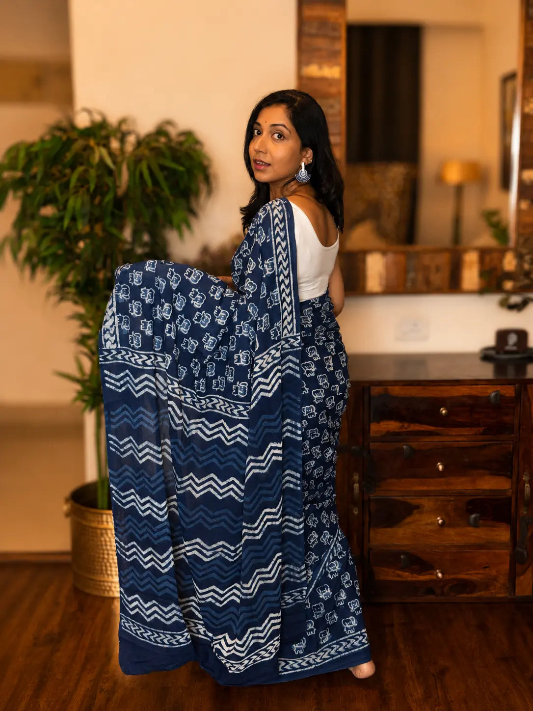 Hand-block Cotton Saree – Indigo Echo