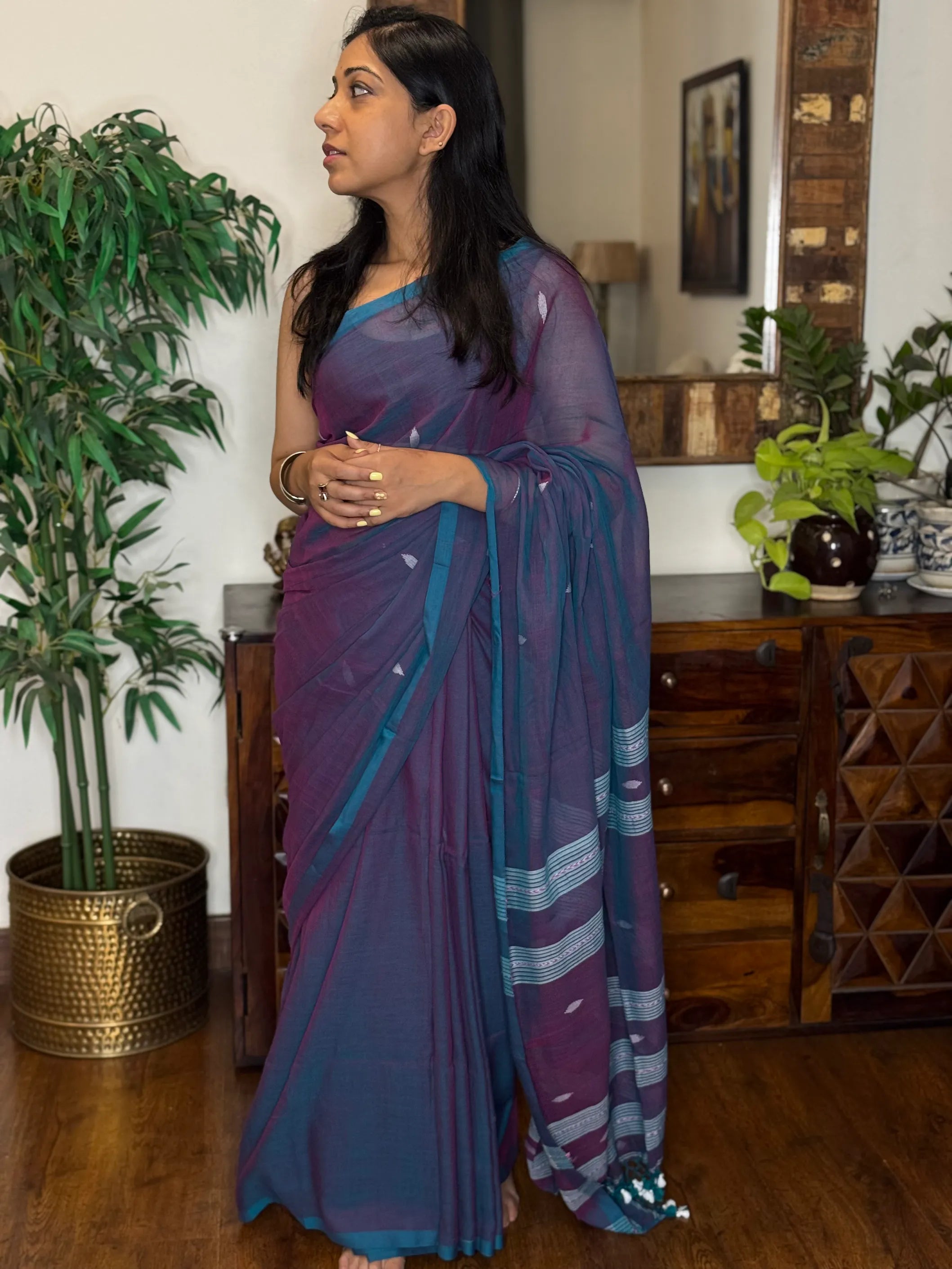 Handwoven Cotton Jamdani Saree – Neeljamuni