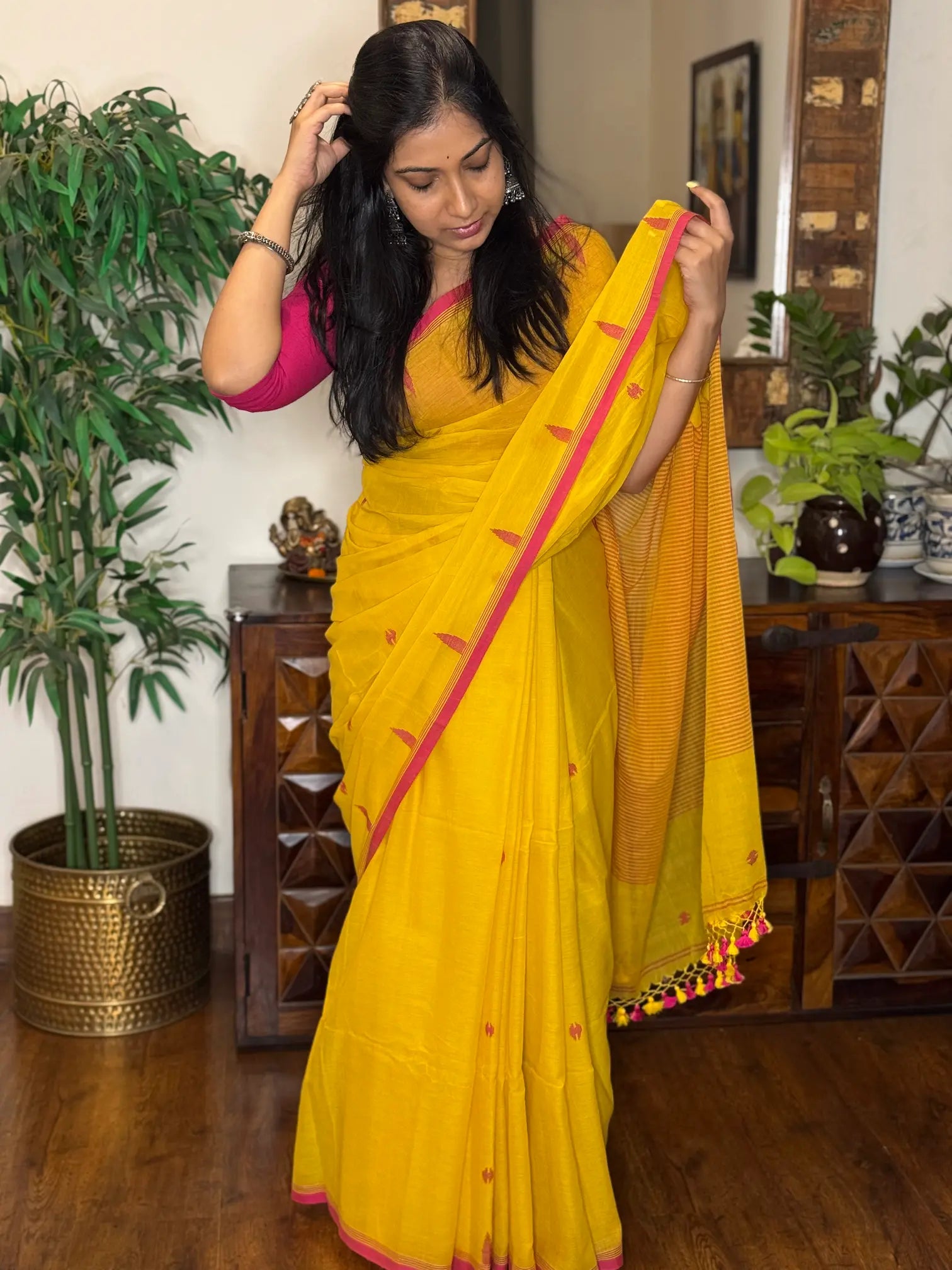 Handwoven Cotton Jamdani Saree – Amaltas