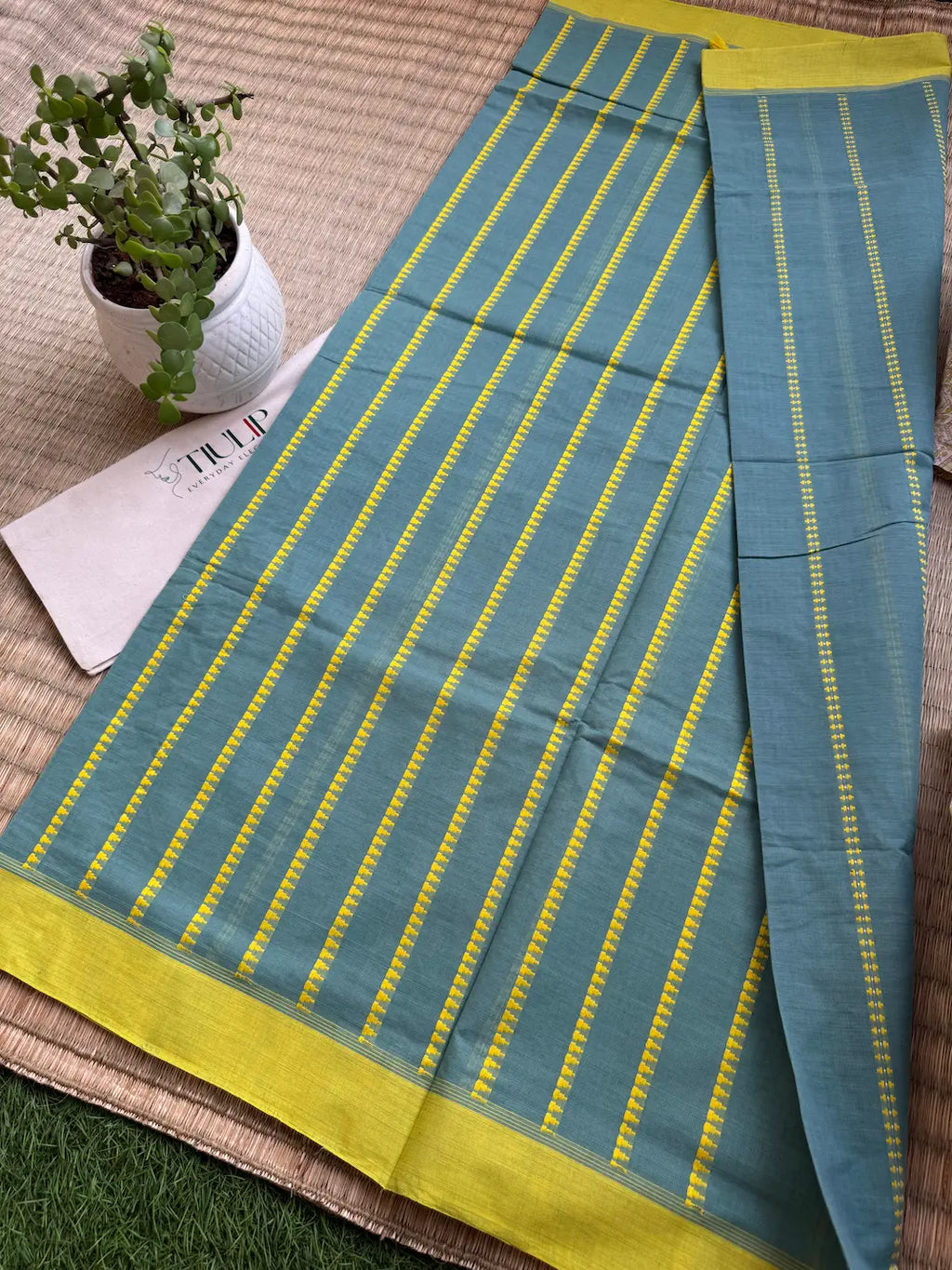 Handwoven Begampuri – Haripriya