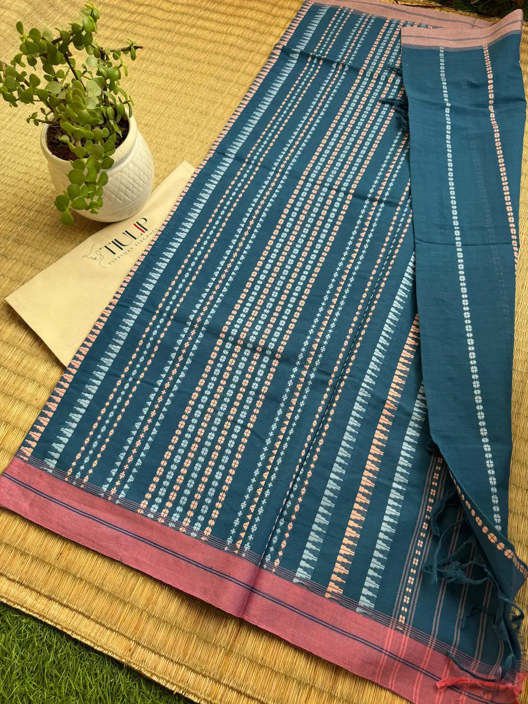 Handwoven Begampuri – Mrinalini