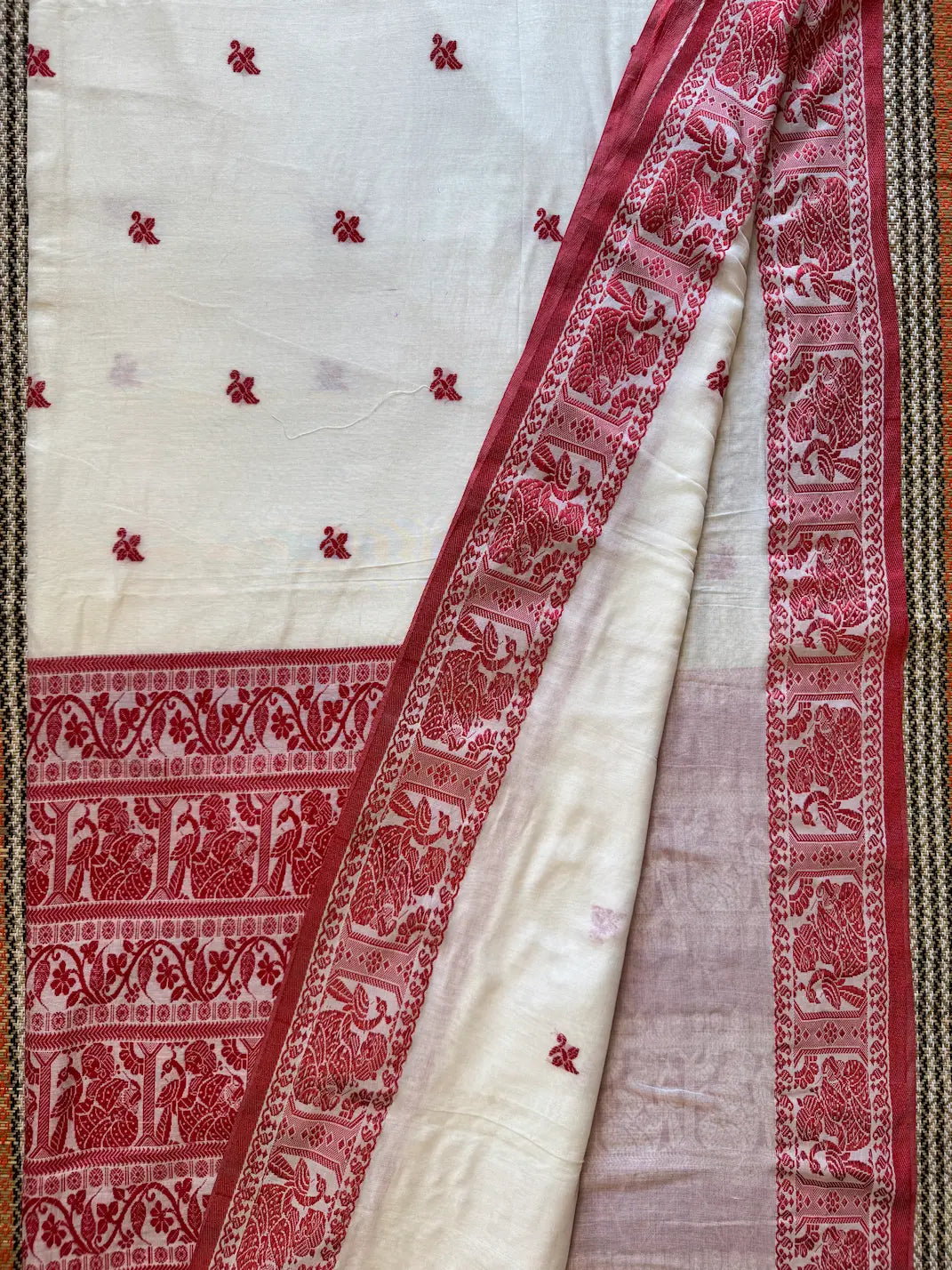 Handwoven Cotton Baluchuri – Sindoor Rekha