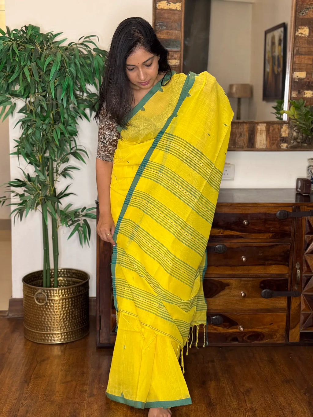Handwoven Cotton Jamdani Saree – Aarunya