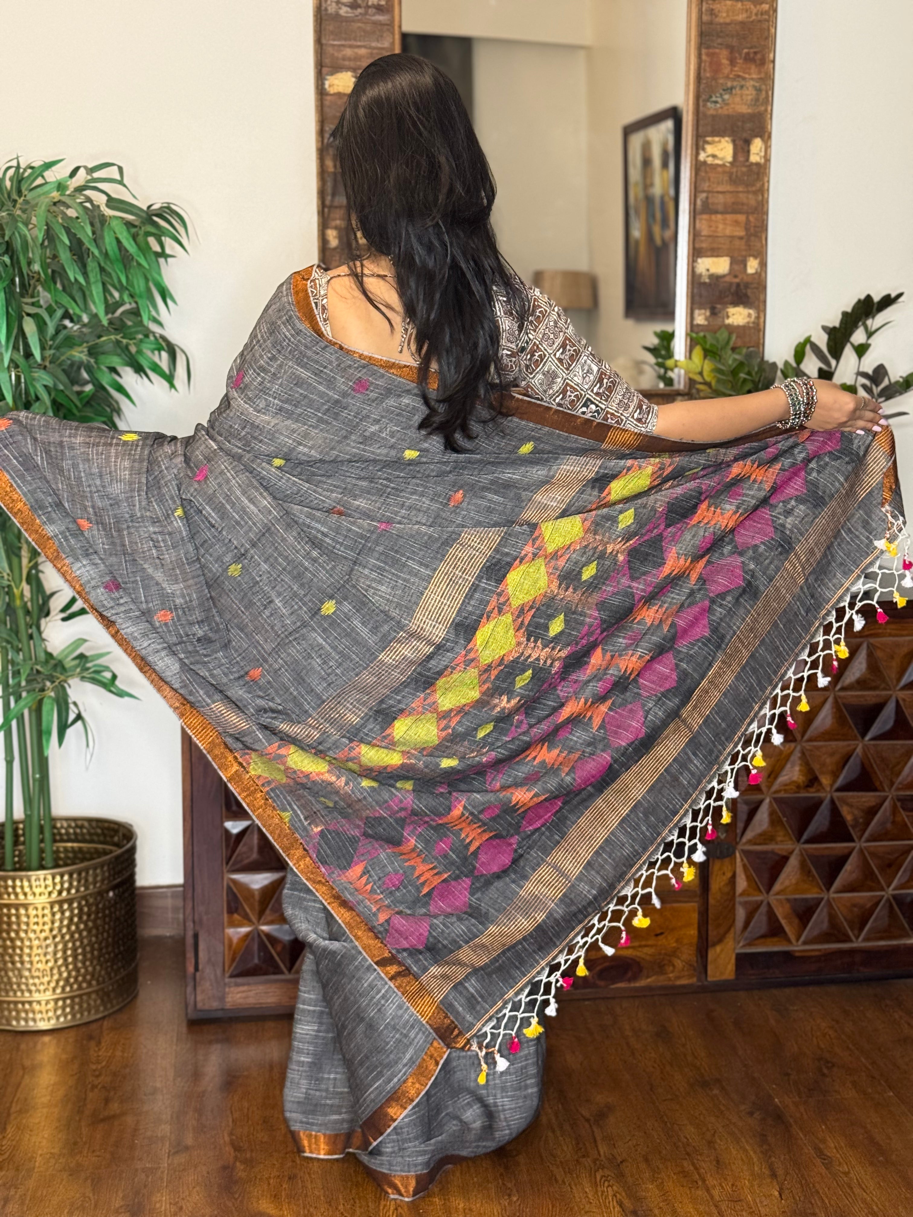 Linen – Dhusarika