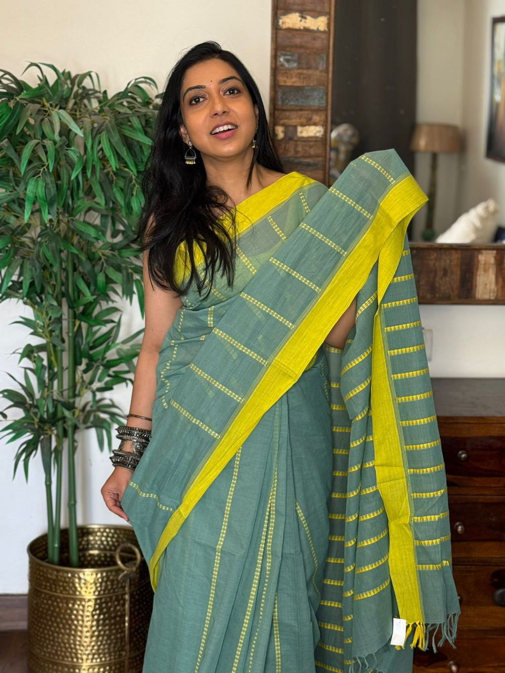 Handwoven Begampuri – Haripriya